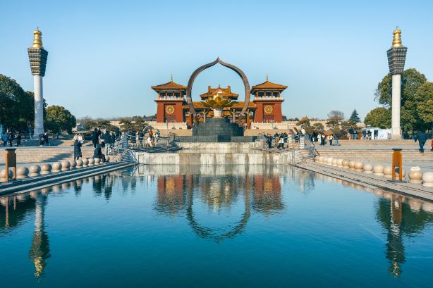 Baolian Temple