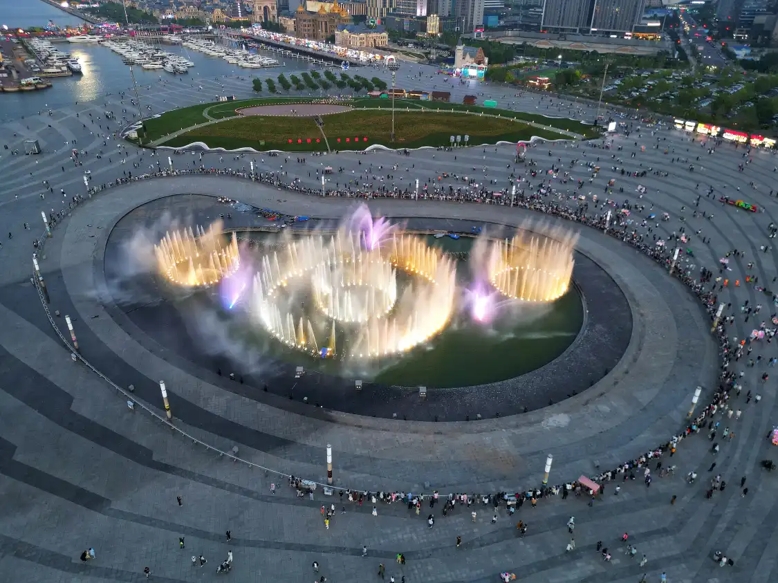 Hotels near Donggang Musical Fountain Square