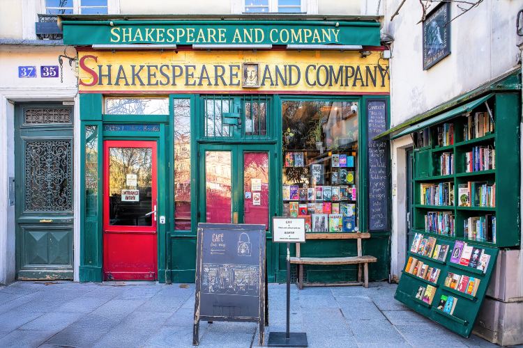 シェークスピア・アンド・カンパニー - 営業時間、口コミ、写真 [2026 