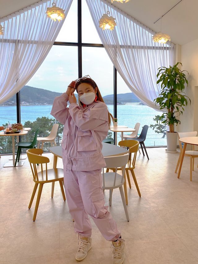 구산면 오션뷰 카페 웨이브