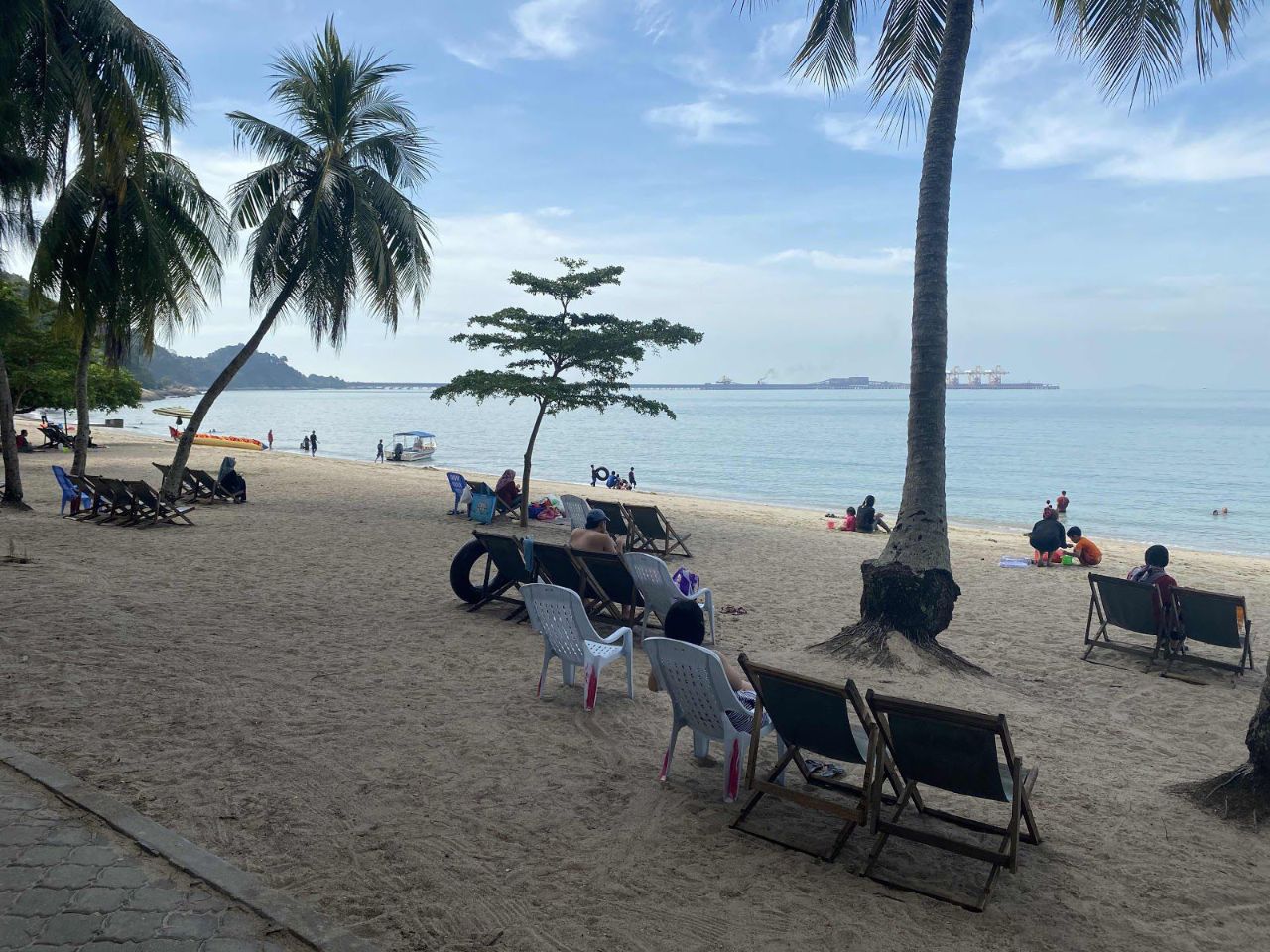 Pantai Teluk Batik - Lumut Travel Reviews｜Trip.com Travel Guide