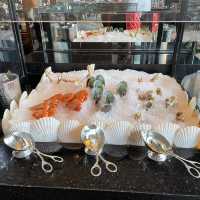 Grand Hyatt 的 Tiffin buffet,吃到飽!