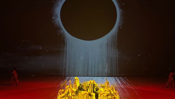 Performance of Tianshui Eternal Show