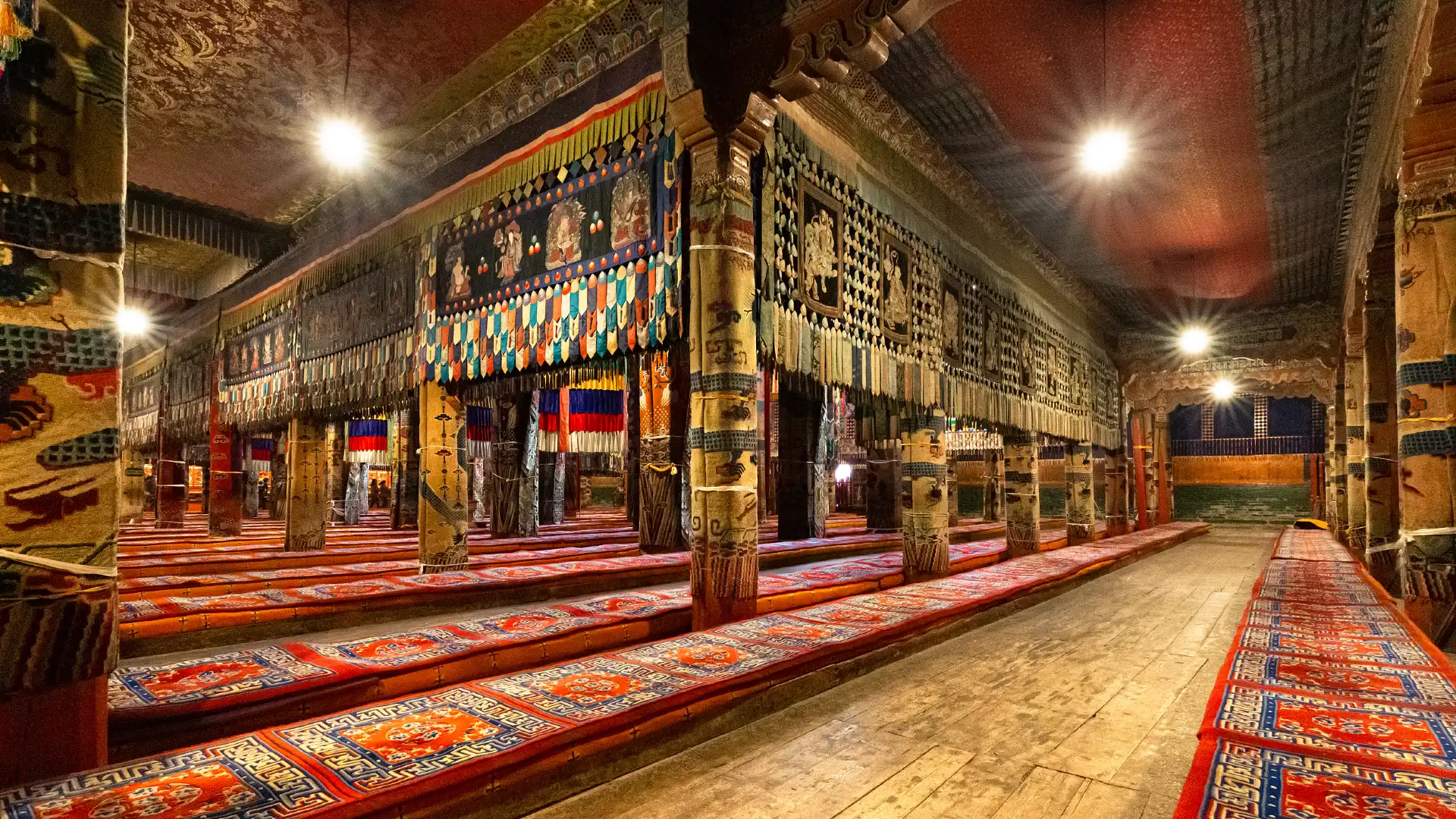 Hoteles cerca de Main Assembly Hall