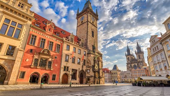 Prague Castle, Old Town, and Charles Bridge Half-Day Tour|Professional guide|Check in at classic landmarks
