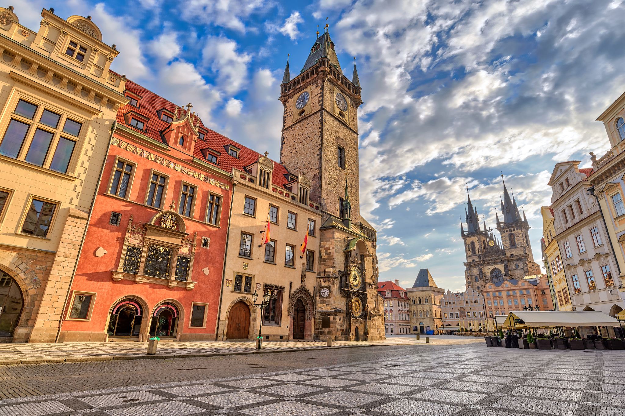 Half-day tour of Prague Castle + Old Town + Charles Bridge in Prague, Czech Republic|Professional guide|Visit Classic Landmarks