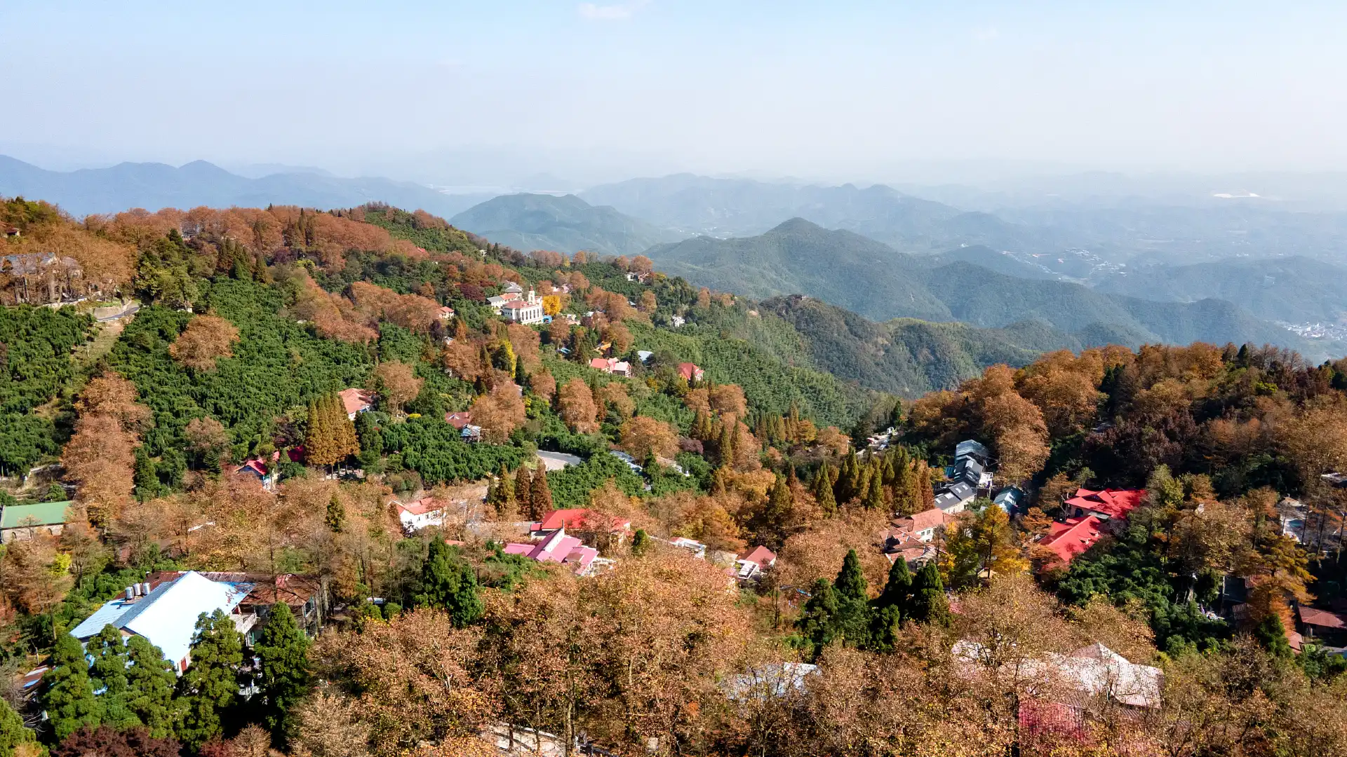 中華山周辺のホテル