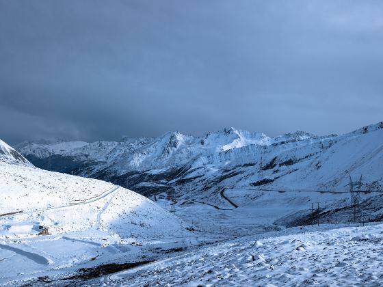 Zheduoshan Snow Visiting Platform