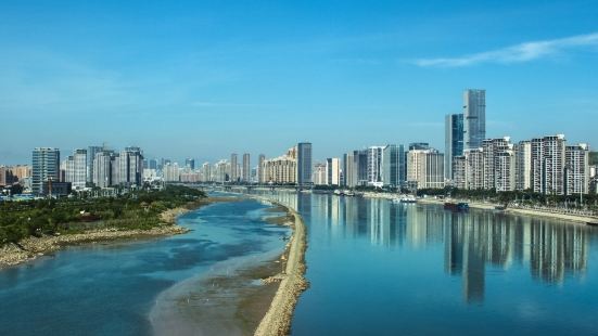 闽江是福州的母亲河，闽江江畔风景如画，极具榕城独特的闽江流域