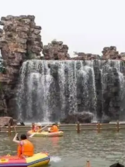 雲崖飛瀑漂流