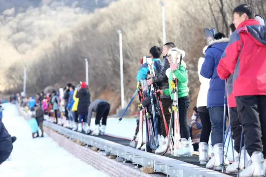 3_Dahong Stockaded Village Ski Field
