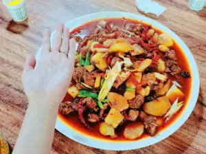 马云疆味大盘鸡手抓肉拉条子