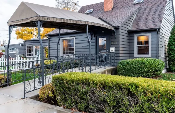 Vintage 61 Wine Bar & Kitchen