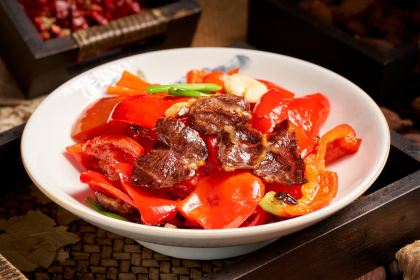 老胡柴火鱼总店