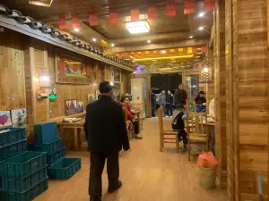 客雨侗菜馆
