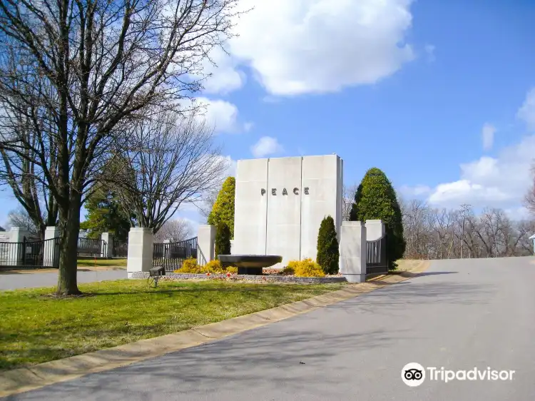 Hotels in Lemay
