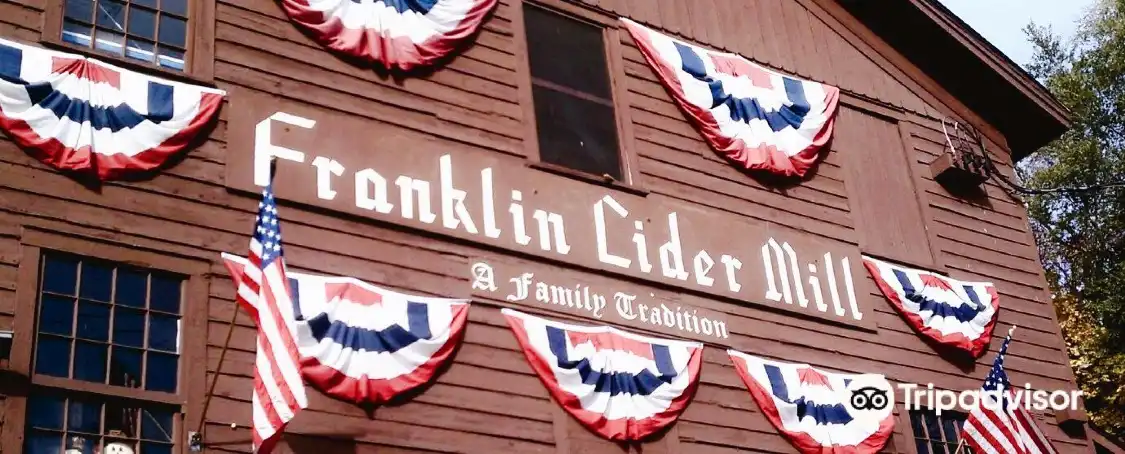 Отели рядом с достопримечательностью «Franklin Cider Mill»