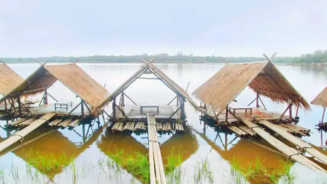 Hotels near Huay Tueng Thao Reservoir