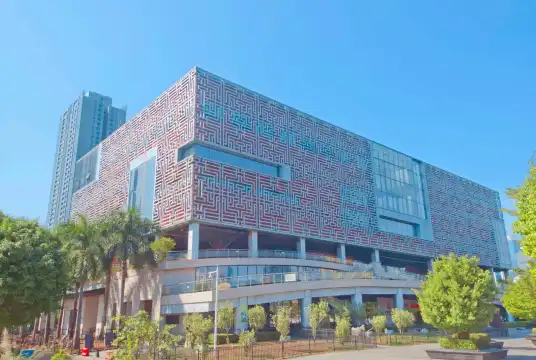 Hotels near Huizhou Museum