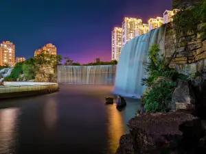 Kunming Waterfall Park