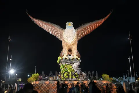 Dataran Lang