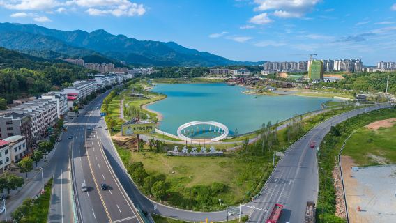 Nanyue Jinyue Lake