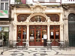 Majestic Café