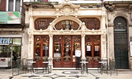 Majestic Café