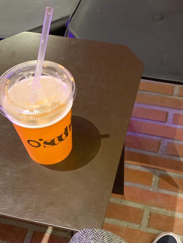 [서울에서 핫한 카페 ‘오색칠’]