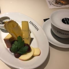 Einstein cafe & bel etage User Photo