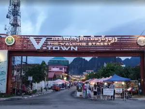 Vang Vieng Walking Street