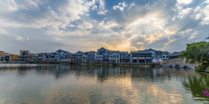 Xiaogui Lake