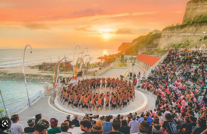 멜라스티 비치 케착 댄스 주변 호텔