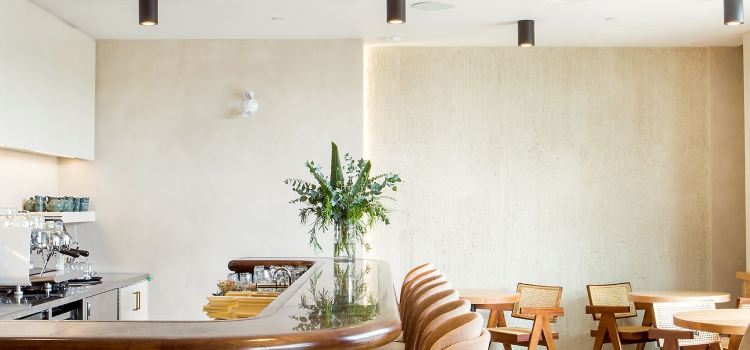 Ruex Cafe and Bar