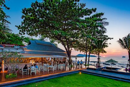 Sea Salt Lounge & Grill