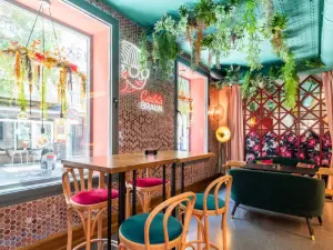 Carlota Braun Music Bar & Restaurant