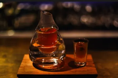 For Moment bar