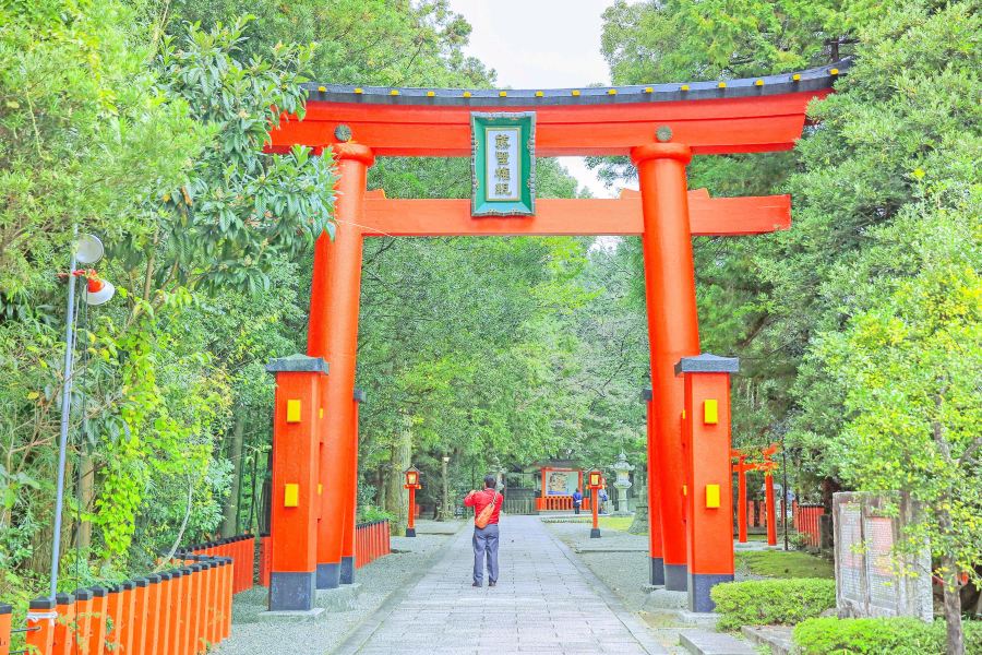 Compare 5 airports near Shingu