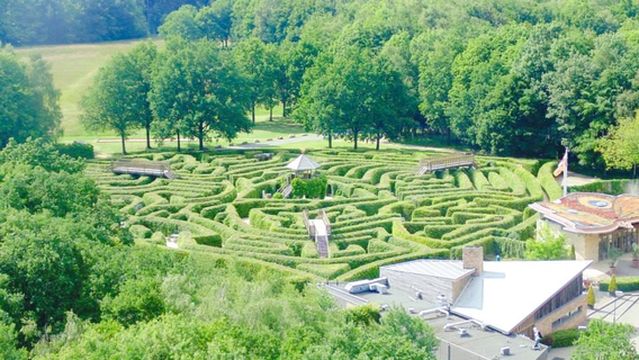 Labyrinth Three Countries Point