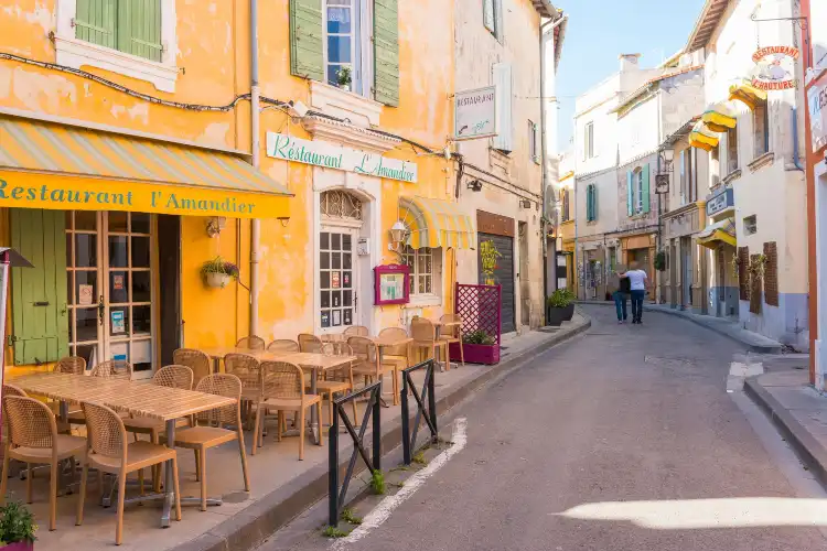 Hotels near Van Gogh Cafe (Cafe La Nuit)