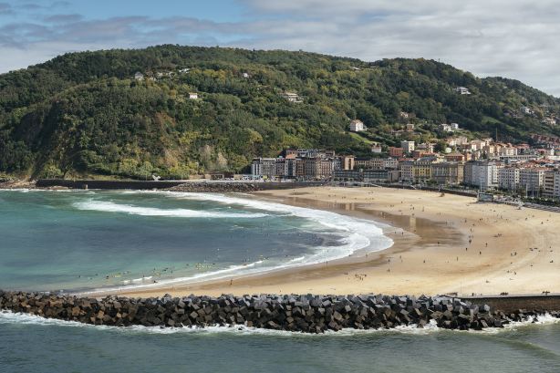 Zurriola beach