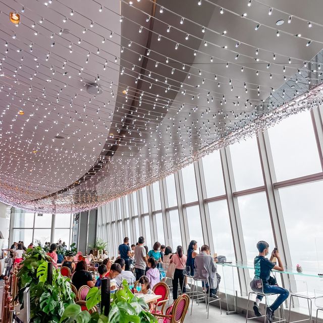 Sky100 靚景高空下午茶 小童免費入場