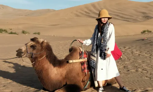 Dunhuang Mingsha Mountain Desert Camping Off-road Base (Mingmo Wild Luxury)