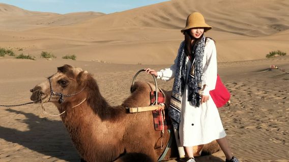 Dunhuang Mingsha Mountain Desert Camping Off-road Base (Mingmo Wild Luxury)