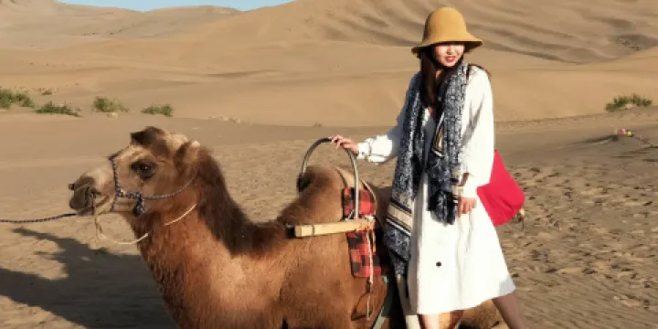 敦煌鸣沙山沙漠露营越野基地(鸣漠野奢)