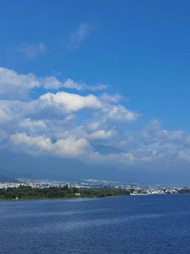 Erhai Lake Travel and Photography