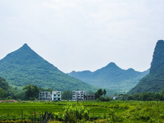 丹霞靈溪森林度假景區