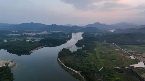 鳳河晚渡桃花源藝術村