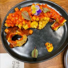 Rong Yi (Kai De Plaza) User Photo