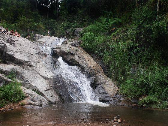 Mor Paeng Waterfall